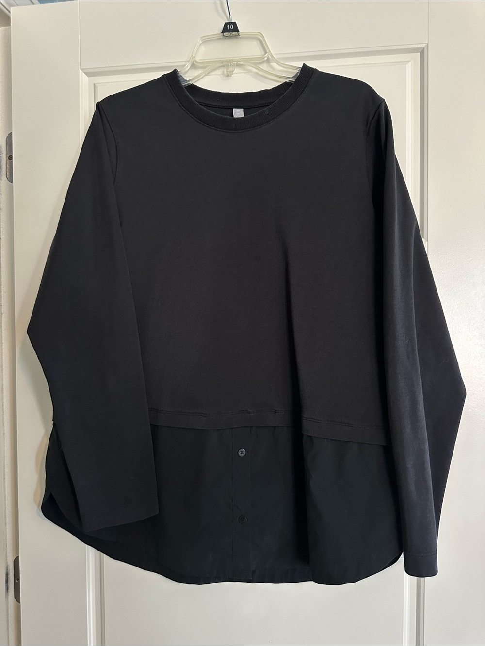 Athleta Women’s XLT Black Layered Hem Crewneck Shirt